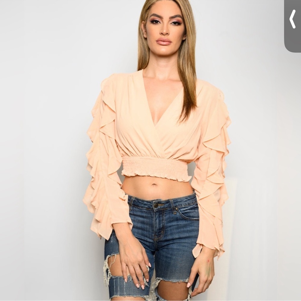 Privy Ruffle Long Sleeve Top Size Small